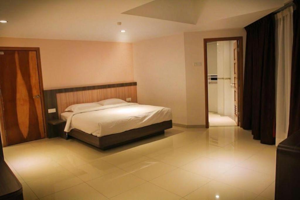 Ktc Hotel Sungkai Exterior foto